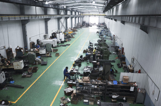 機械を三相にする高性能のフル オートの紙コップ